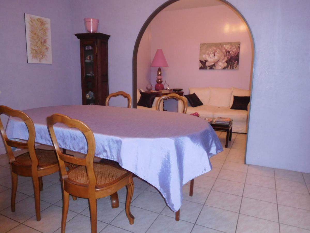 La Chambre D'Amis La Costignieres Montgueux Exteriör bild