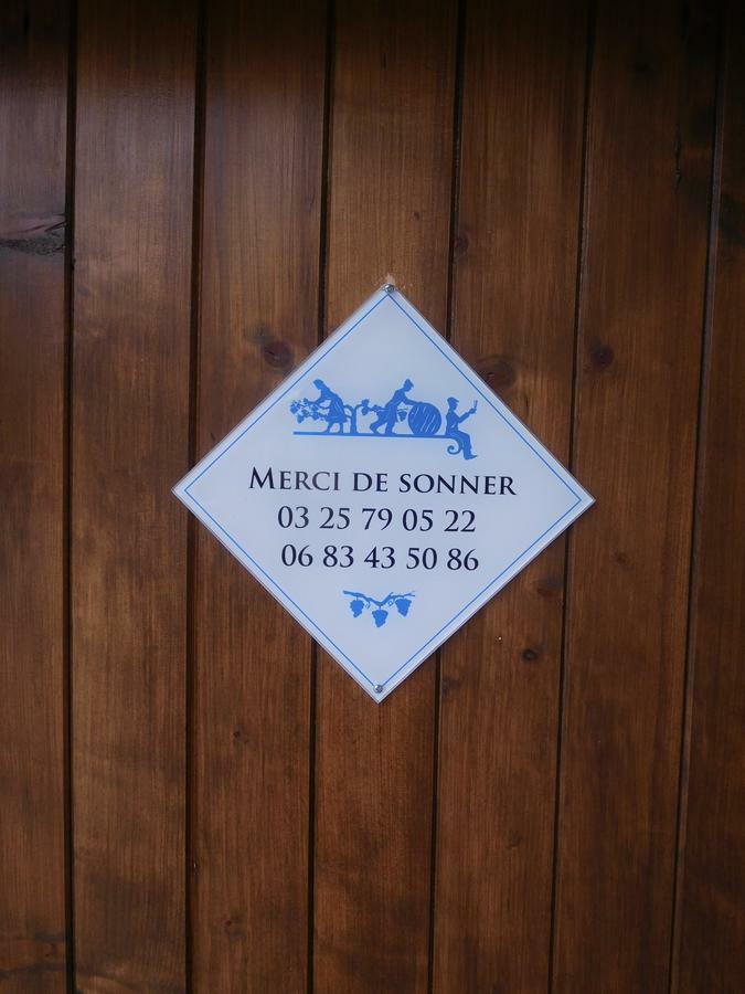 La Chambre D'Amis La Costignieres Montgueux Exteriör bild